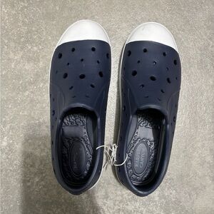 Harper Canyon Shoes Boy’s size 3